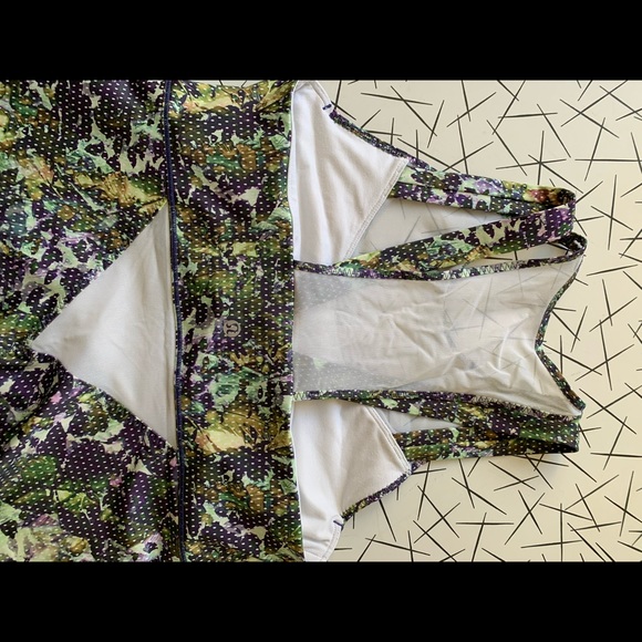 LULULEMON tank - Picture 5 of 7